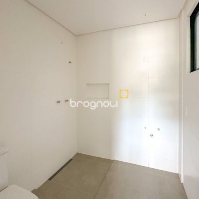 Apartamento com 74m², 2 quartos (sendo 1 suíte), 1 garagem, no bairro Saco Grande em Florianópolis