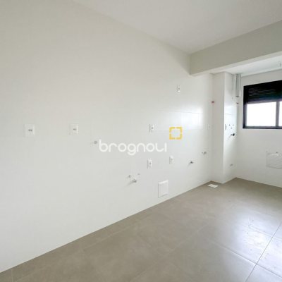 Apartamento com 74m², 2 quartos (sendo 1 suíte), 1 garagem, no bairro Saco Grande em Florianópolis