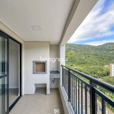 Apartamento com 74m², 2 quartos (sendo 1 suíte), 1 garagem, no bairro Saco Grande em Florianópolis