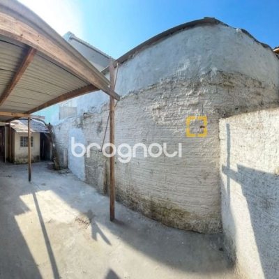 Casa com 98m², 2 quartos, 2 garagens, no bairro Centro em Florianópolis