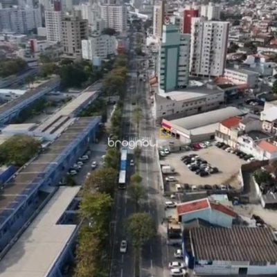 Casa com 98m², 2 quartos, 2 garagens, no bairro Centro em Florianópolis