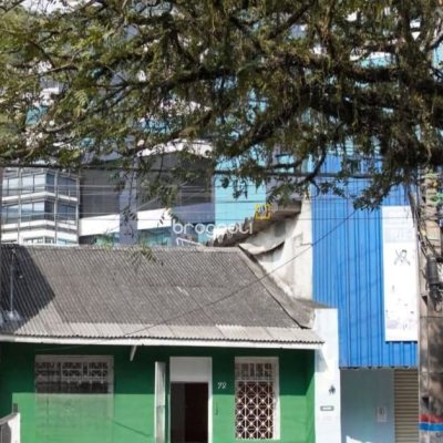 Casa com 98m², 2 quartos, 2 garagens, no bairro Centro em Florianópolis