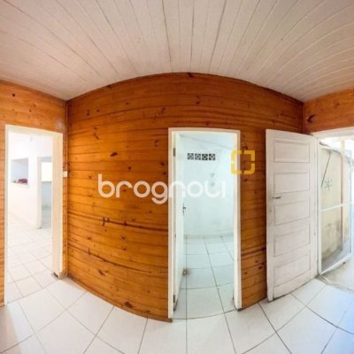 Casa com 98m², 2 quartos, 2 garagens, no bairro Centro em Florianópolis