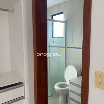 Apartamento com 72m², 2 quartos (sendo 1 suíte), 2 garagens, no bairro Itacorubi em Florianópolis