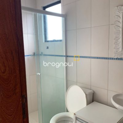 Apartamento com 72m², 2 quartos (sendo 1 suíte), 2 garagens, no bairro Itacorubi em Florianópolis