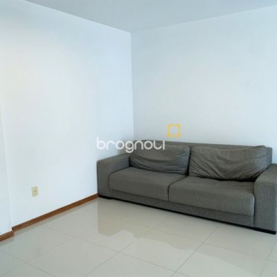 Apartamento com 72m², 2 quartos (sendo 1 suíte), 2 garagens, no bairro Itacorubi em Florianópolis
