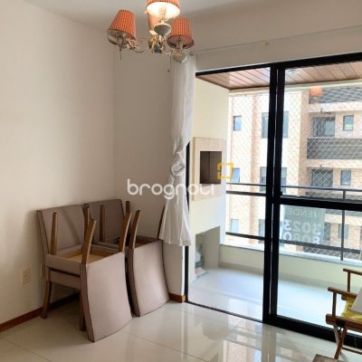 Apartamento com 72m², 2 quartos (sendo 1 suíte), 2 garagens, no bairro Itacorubi em Florianópolis