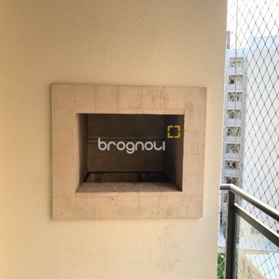 Apartamento com 72m², 2 quartos (sendo 1 suíte), 2 garagens, no bairro Itacorubi em Florianópolis