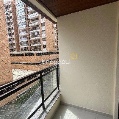 Apartamento com 72m², 2 quartos (sendo 1 suíte), 2 garagens, no bairro Itacorubi em Florianópolis