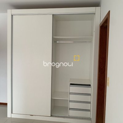 Apartamento com 72m², 2 quartos (sendo 1 suíte), 2 garagens, no bairro Itacorubi em Florianópolis