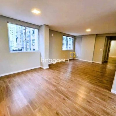 Apartamento com 129m², 4 quartos (sendo 1 suíte), 1 garagem, no bairro Centro em Florianópolis
