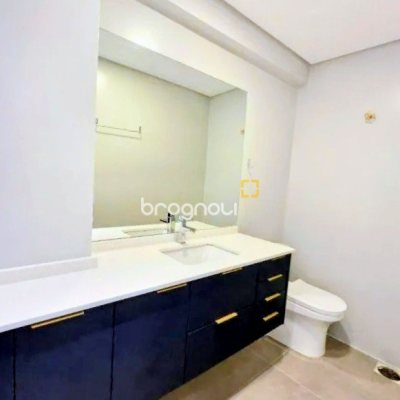 Apartamento com 129m², 4 quartos (sendo 1 suíte), 1 garagem, no bairro Centro em Florianópolis