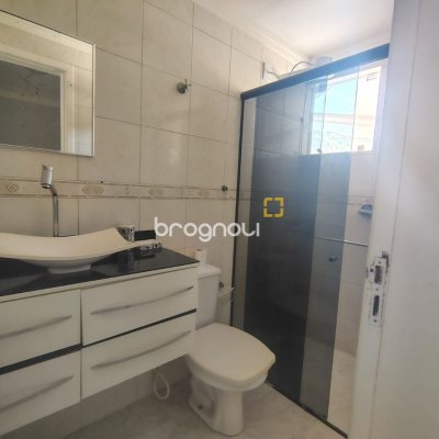 Casa com 107m², 3 quartos (sendo 1 suíte), 2 garagens, no bairro Vargem do Bom Jesus em Florianópolis