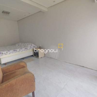 Casa com 107m², 3 quartos (sendo 1 suíte), 2 garagens, no bairro Vargem do Bom Jesus em Florianópolis