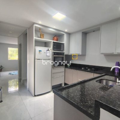 Casa com 107m², 3 quartos (sendo 1 suíte), 2 garagens, no bairro Vargem do Bom Jesus em Florianópolis