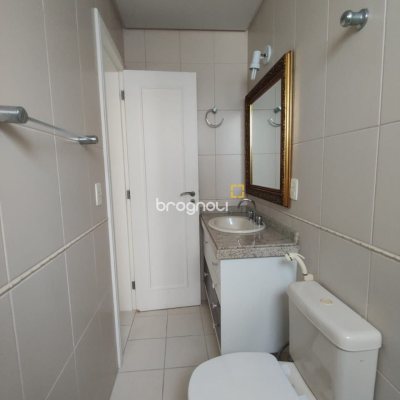 Apartamento com 121m², 4 quartos (sendo 2 suítes), 2 garagens, no bairro Balneário em Florianópolis