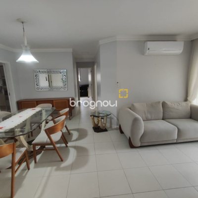 Apartamento com 121m², 4 quartos (sendo 2 suítes), 2 garagens, no bairro Balneário em Florianópolis
