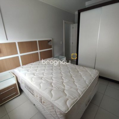 Apartamento com 121m², 4 quartos (sendo 2 suítes), 2 garagens, no bairro Balneário em Florianópolis