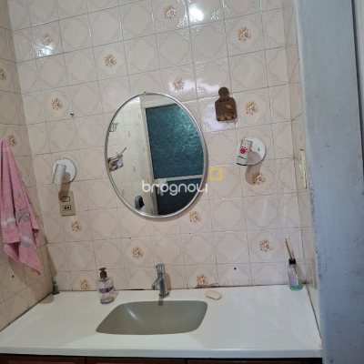Casa com 108m², 3 quartos (sendo 1 suíte), 2 garagens, no bairro Barreiros em São José