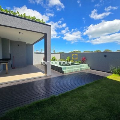 Casa com 260m², 3 quartos (sendo 3 suítes), 2 garagens, no bairro Vargem do Bom Jesus em Florianópolis