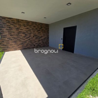 Casa com 260m², 3 quartos (sendo 3 suítes), 2 garagens, no bairro Vargem do Bom Jesus em Florianópolis