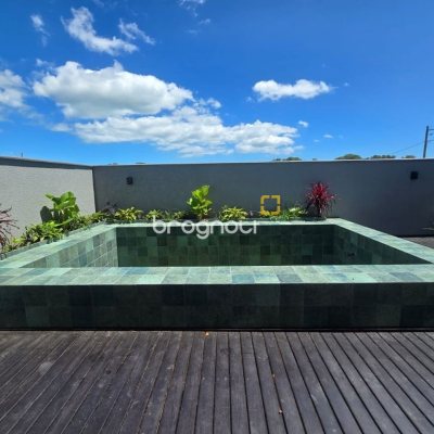 Casa com 260m², 3 quartos (sendo 3 suítes), 2 garagens, no bairro Vargem do Bom Jesus em Florianópolis