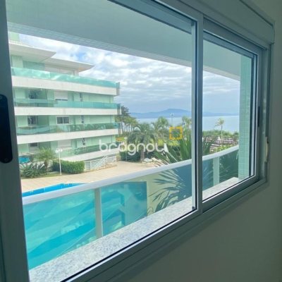 Apartamento com 137m², 5 quartos (sendo 4 suítes), 2 garagens, no bairro Canasvieiras em Florianópolis