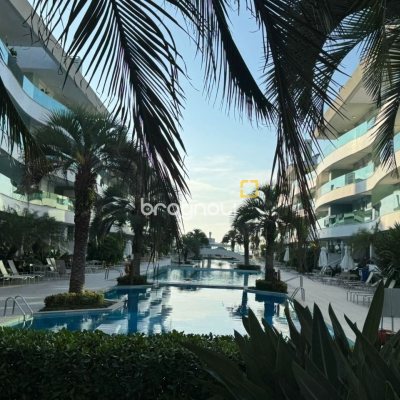 Apartamento com 137m², 5 quartos (sendo 4 suítes), 2 garagens, no bairro Canasvieiras em Florianópolis