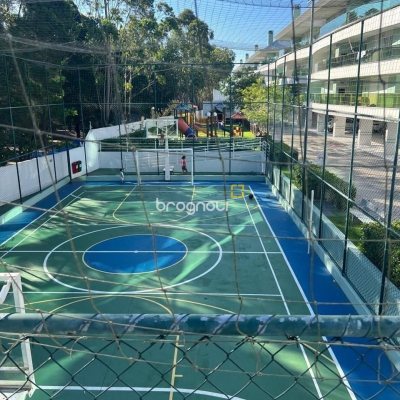 Apartamento com 137m², 5 quartos (sendo 4 suítes), 2 garagens, no bairro Canasvieiras em Florianópolis