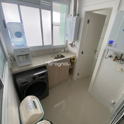 Apartamento com 137m², 5 quartos (sendo 4 suítes), 2 garagens, no bairro Canasvieiras em Florianópolis