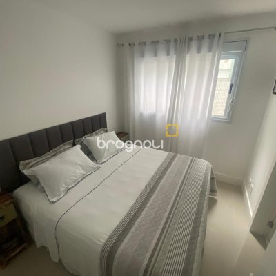 Apartamento com 137m², 5 quartos (sendo 4 suítes), 2 garagens, no bairro Canasvieiras em Florianópolis