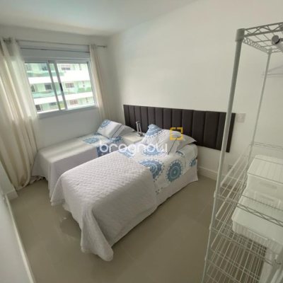 Apartamento com 137m², 5 quartos (sendo 4 suítes), 2 garagens, no bairro Canasvieiras em Florianópolis