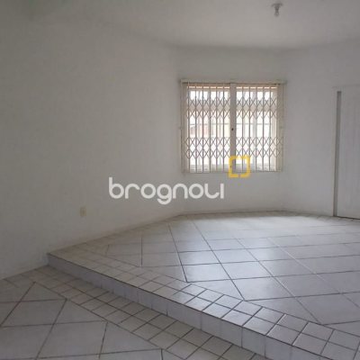 Casa com 237m², 5 quartos (sendo 1 suíte), 6 garagens, no bairro Balneário em Florianópolis