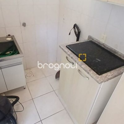 Casa com 237m², 5 quartos (sendo 1 suíte), 6 garagens, no bairro Balneário em Florianópolis