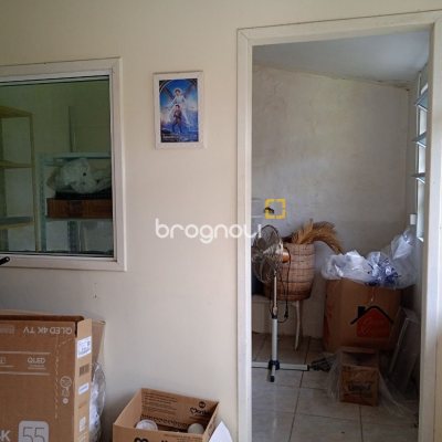 Casa com 92m², 3 quartos (sendo 1 suíte), 2 garagens, no bairro Bela Vista em São José