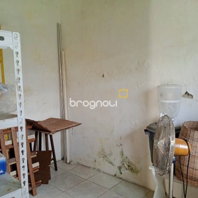 Casa com 92m², 3 quartos (sendo 1 suíte), 2 garagens, no bairro Bela Vista em São José