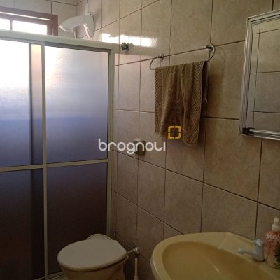 Casa com 92m², 3 quartos (sendo 1 suíte), 2 garagens, no bairro Bela Vista em São José