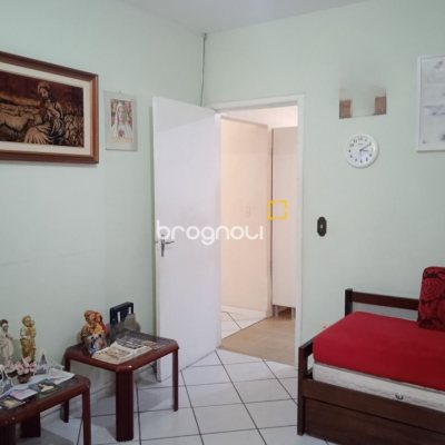 Casa com 92m², 3 quartos (sendo 1 suíte), 2 garagens, no bairro Bela Vista em São José