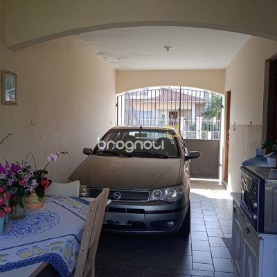 Casa com 92m², 3 quartos (sendo 1 suíte), 2 garagens, no bairro Bela Vista em São José