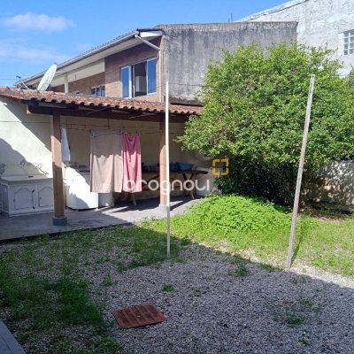 Casa com 92m², 3 quartos (sendo 1 suíte), 2 garagens, no bairro Bela Vista em São José