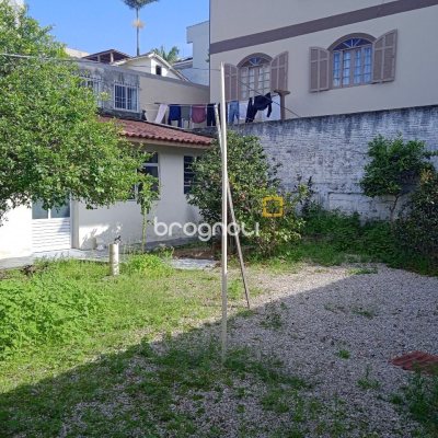 Casa com 92m², 3 quartos (sendo 1 suíte), 2 garagens, no bairro Bela Vista em São José
