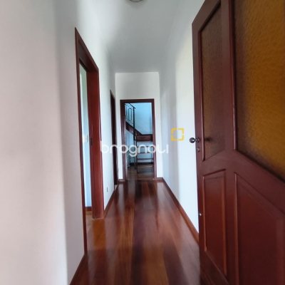 Sítio com 68000m², 6 quartos (sendo 1 suíte), 10 garagens, no bairro Campeche em Florianópolis