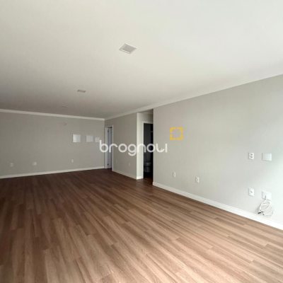 Apartamento com 81m², 2 quartos (sendo 1 suíte), 1 garagem, no bairro Ingleses em Florianópolis