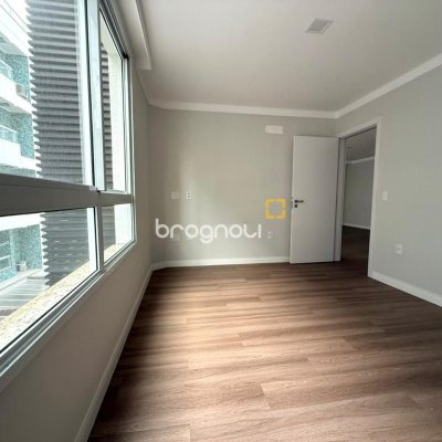 Apartamento com 81m², 2 quartos (sendo 1 suíte), 1 garagem, no bairro Ingleses em Florianópolis