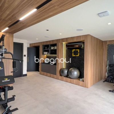 Apartamento com 81m², 2 quartos (sendo 1 suíte), 1 garagem, no bairro Ingleses em Florianópolis