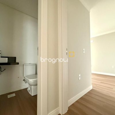 Apartamento com 81m², 2 quartos (sendo 1 suíte), 1 garagem, no bairro Ingleses em Florianópolis