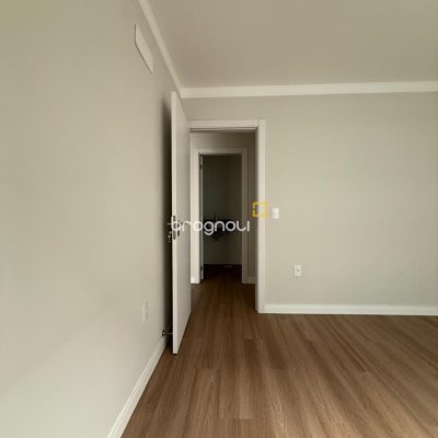 Apartamento com 81m², 2 quartos (sendo 1 suíte), 1 garagem, no bairro Ingleses em Florianópolis
