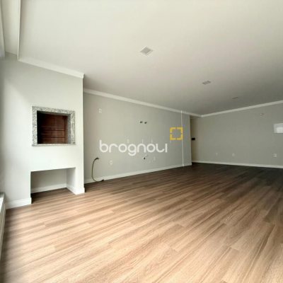 Apartamento com 81m², 2 quartos (sendo 1 suíte), 1 garagem, no bairro Ingleses em Florianópolis