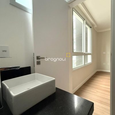 Apartamento com 81m², 2 quartos (sendo 1 suíte), 1 garagem, no bairro Ingleses em Florianópolis