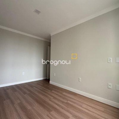 Apartamento com 81m², 2 quartos (sendo 1 suíte), 1 garagem, no bairro Ingleses em Florianópolis